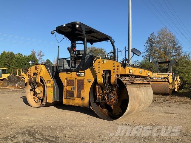 CAT CB64B Tandemové válce