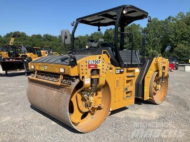 CAT CB66B Tandemové válce