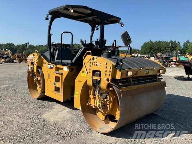 CAT CB66B Tandemové válce