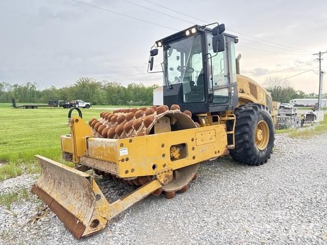 CAT CP56B Tahačové válce