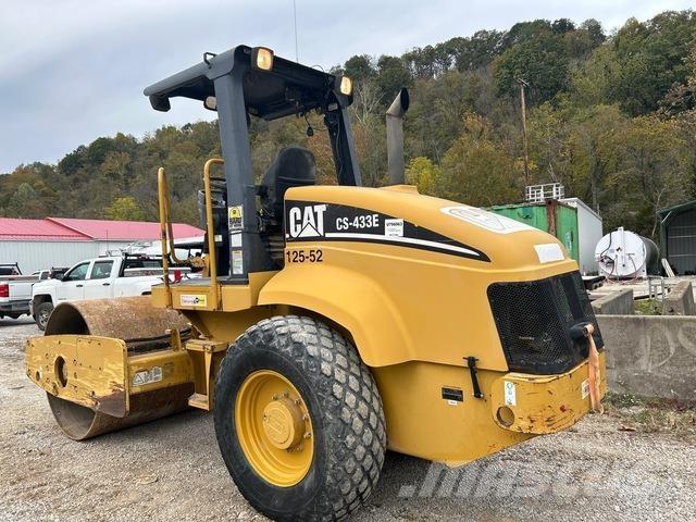 CAT CS-433E Tahačové válce