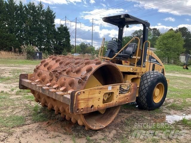CAT CS-533E Tahačové válce