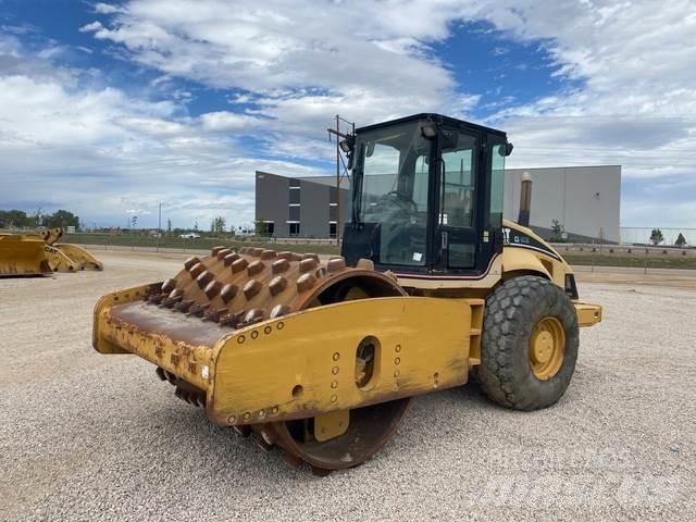 CAT CS-663E Tahačové válce