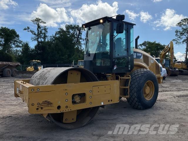 CAT CS66B Tahačové válce