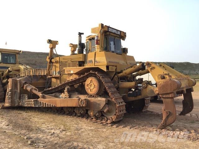 CAT D10R Pásové dozery