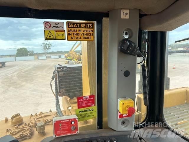 CAT D10T Pásové dozery