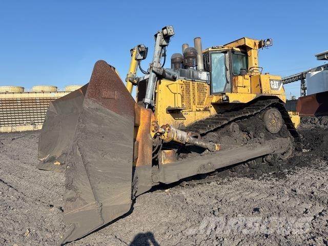 CAT D10T Pásové dozery