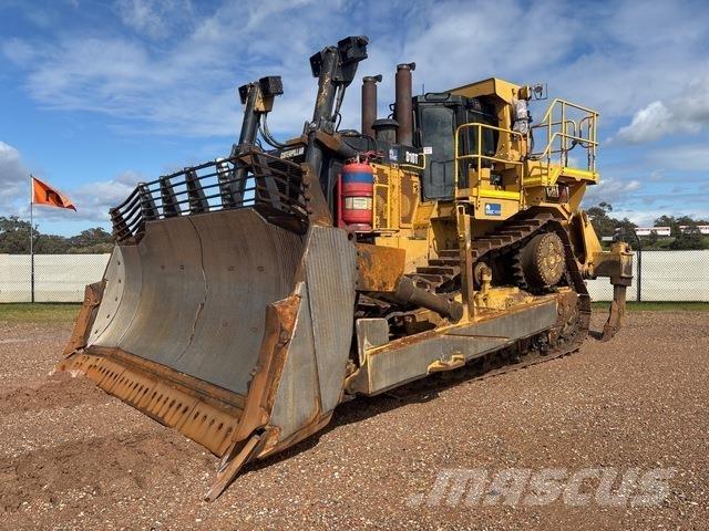 CAT D10T Pásové dozery
