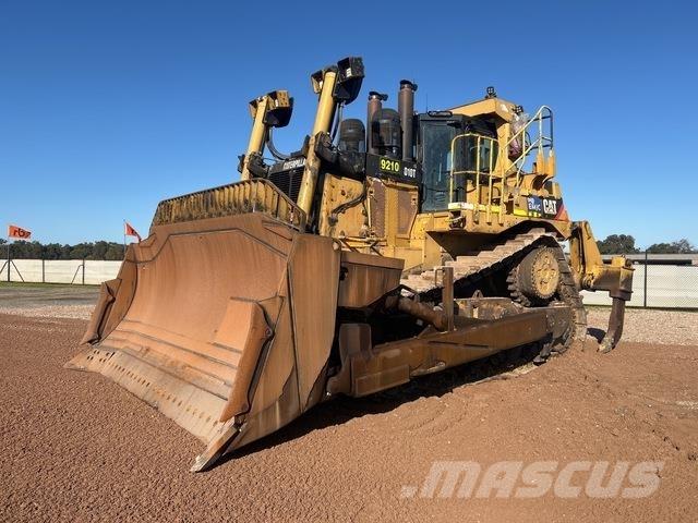 CAT D10T Pásové dozery