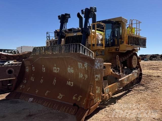 CAT D10T2 Pásové dozery