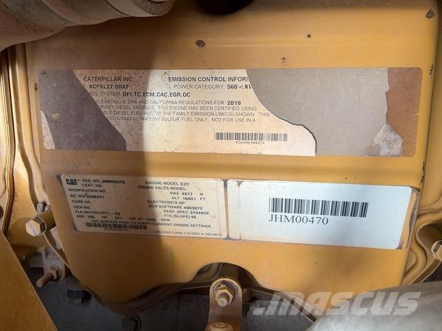 CAT D10T2 Pásové dozery