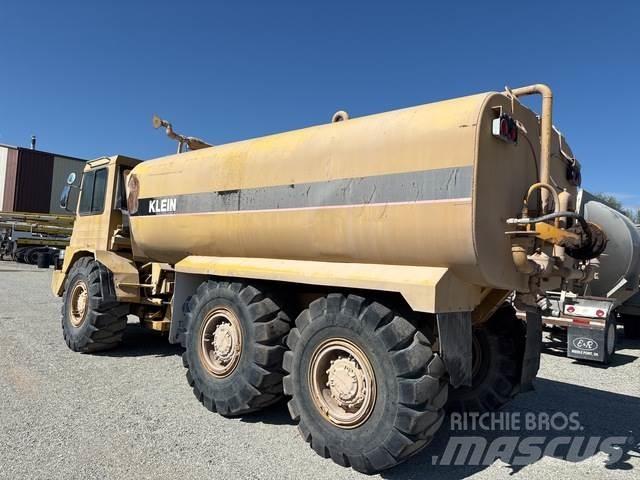 CAT D250 Cisterny na vodu