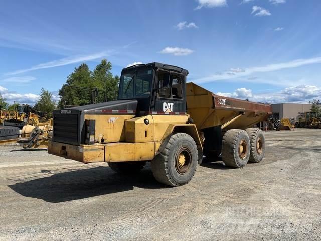 CAT D250E Kloubové dempry