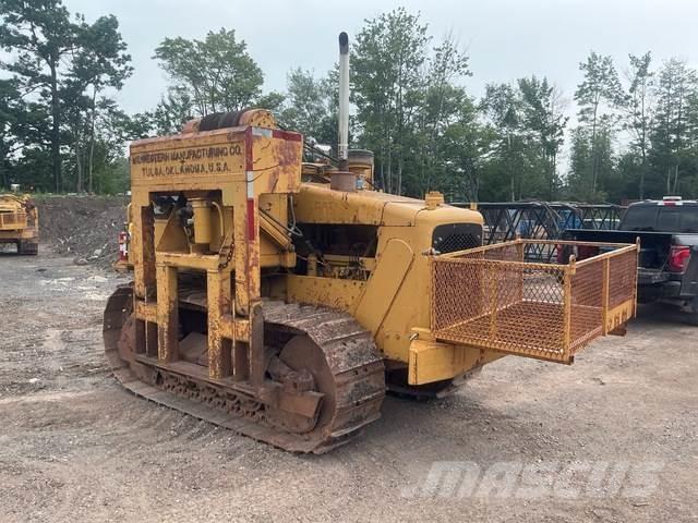 CAT D4E 20 Pokladače potrubí