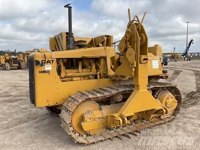 CAT D5B Pokladače potrubí