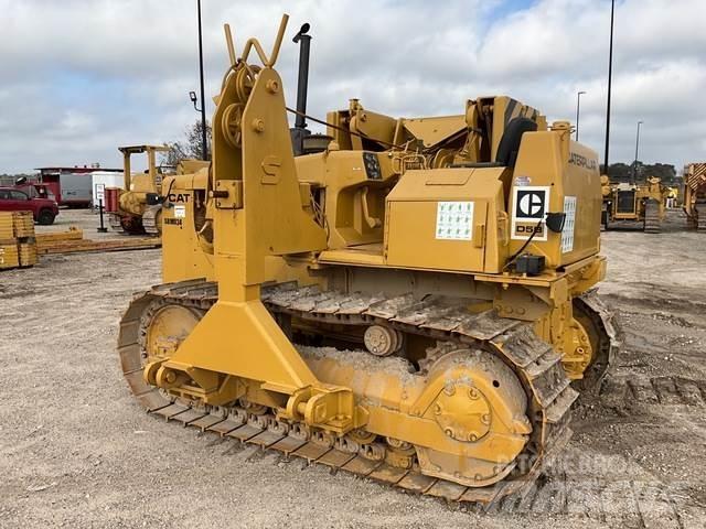 CAT D5B Pokladače potrubí