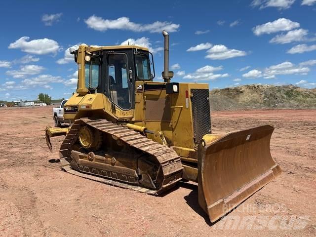 CAT D5M Pásové dozery