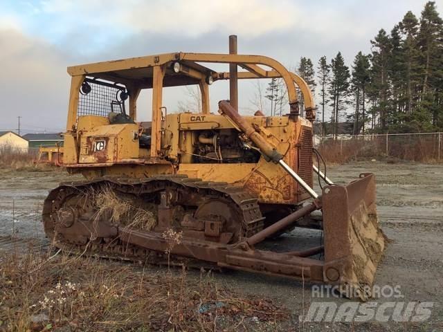 CAT D6D Pásové dozery