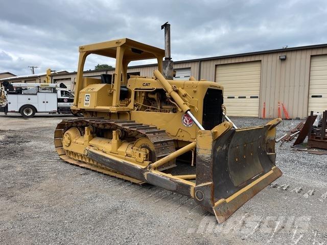 CAT D6D Pásové dozery