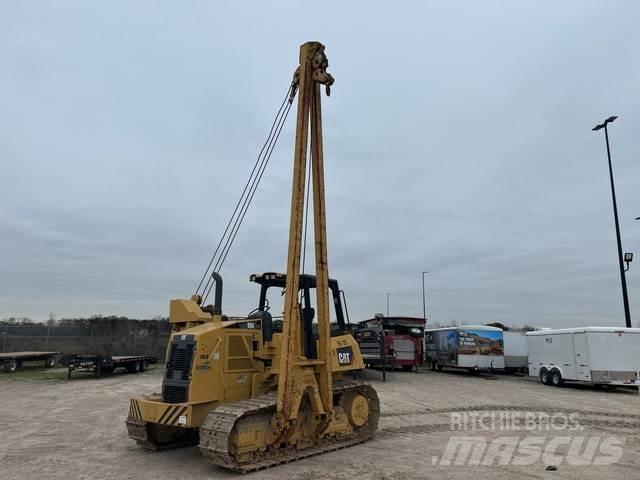 CAT D6k Pokladače potrubí