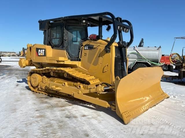 CAT D7E Pásové dozery