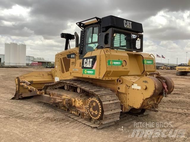 CAT D7E Pásové dozery