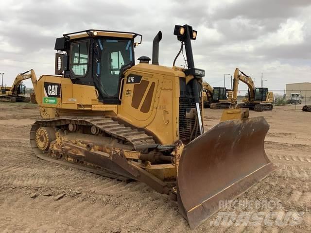 CAT D7E Pásové dozery