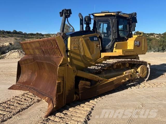 CAT D7E Pásové dozery