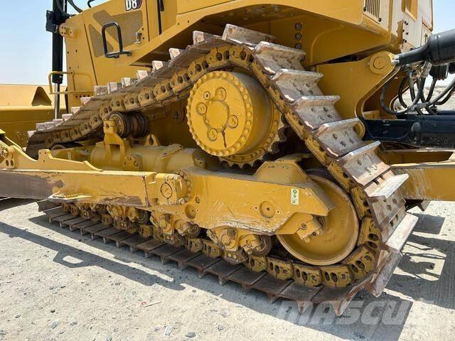CAT D8 Pásové dozery