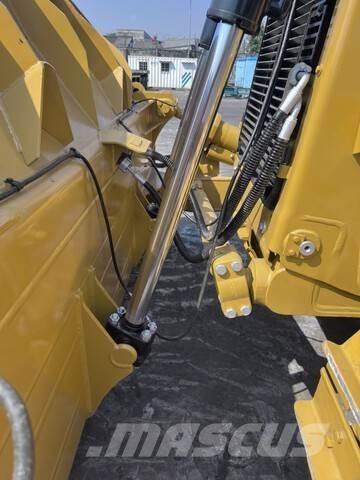 CAT D8GC Pásové dozery