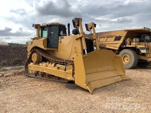 CAT D8T Pásové dozery