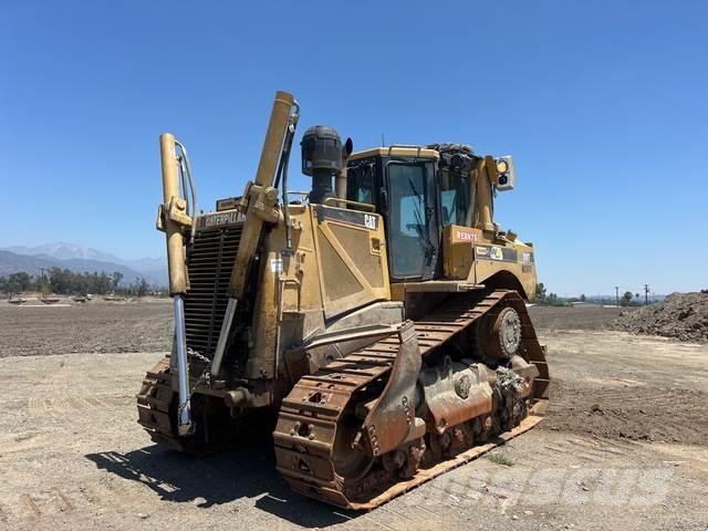 CAT D8T Pásové dozery