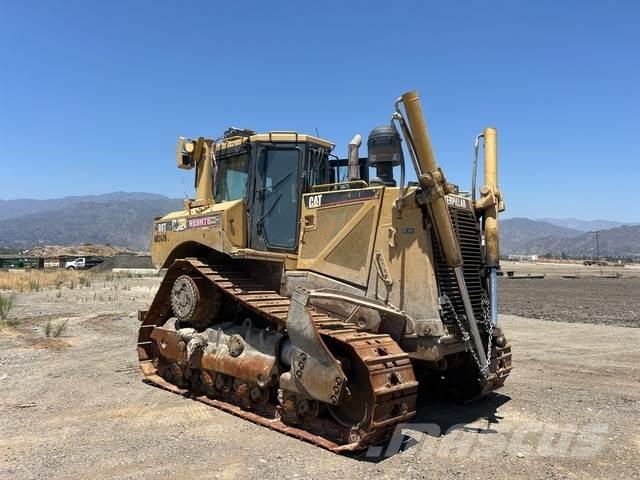 CAT D8T Pásové dozery
