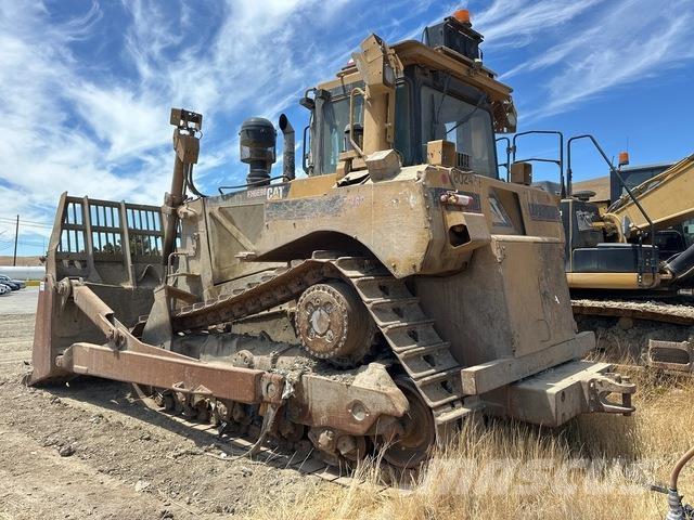 CAT D8T Pásové dozery