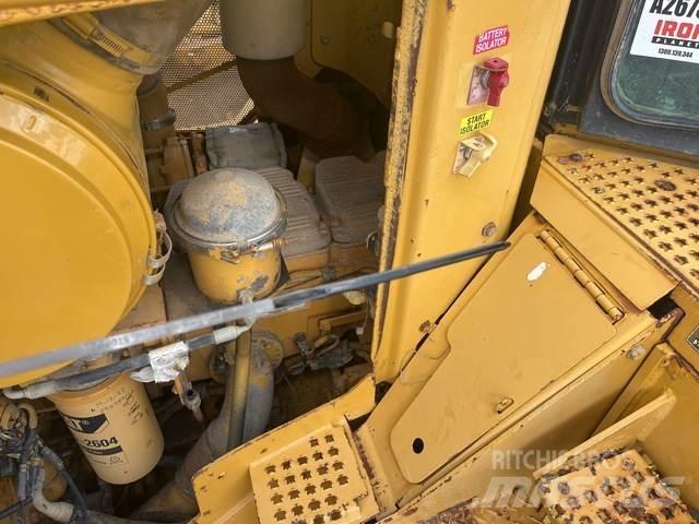 CAT D9T Pásové dozery