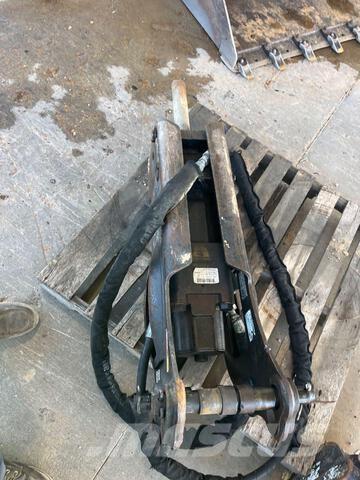 CAT H55E Bourací kladiva / Sbíječky