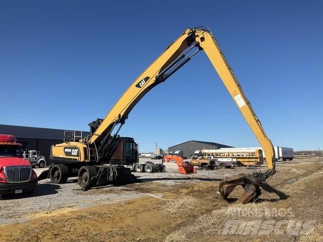 CAT MH3059 Stroje pro manipulaci s odpadem