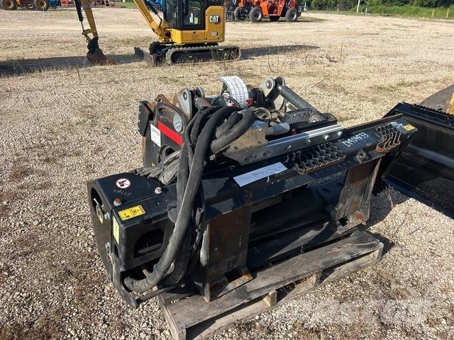 CAT PC306 Silniční frézy