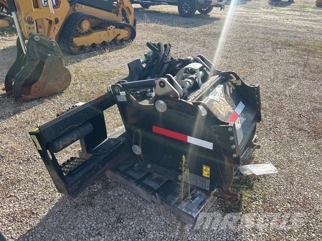 CAT PC306 Silniční frézy