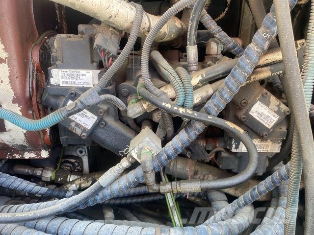 CMI MTP-4004B Stroje na betonové dlaždice