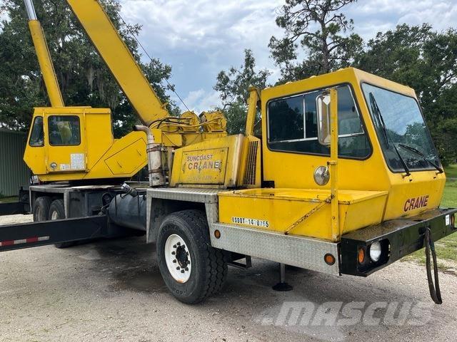Daewoo DTC-35 Pásové jeřáby