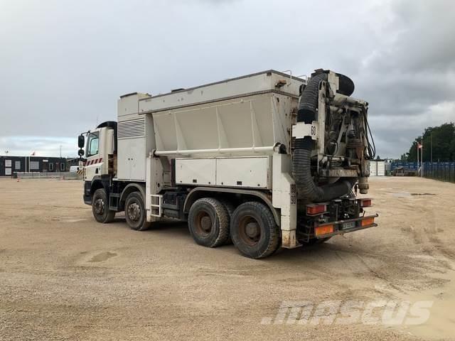 DAF CF85.460 Pásová rýpadla