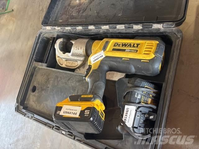 DeWalt DCE300 Stavebnictví - ostatní