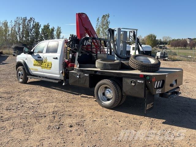 Dodge 5500 Autojeřáby, hydraulické ruky