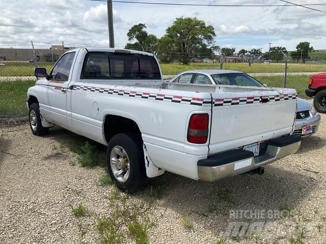 Dodge Ram 2500 Další