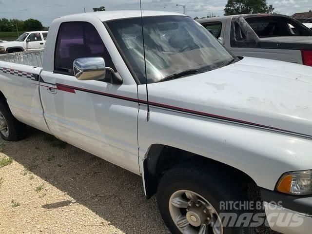 Dodge Ram 2500 Další