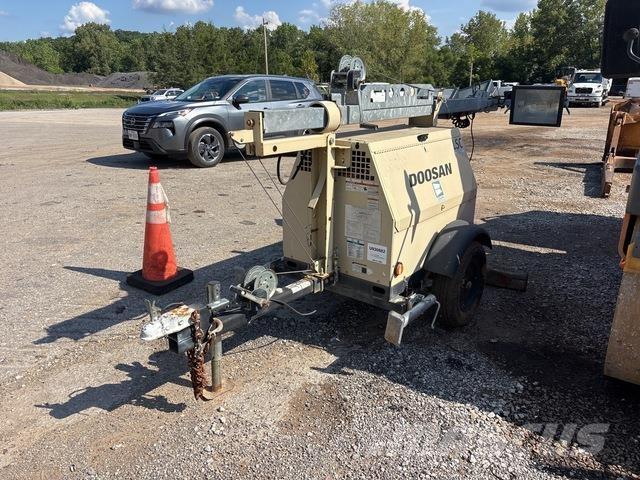 Doosan  Osvětlovací stožáry
