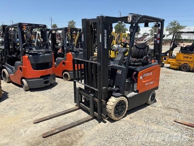 Doosan BC25S-7 Akumulátorové vozíky