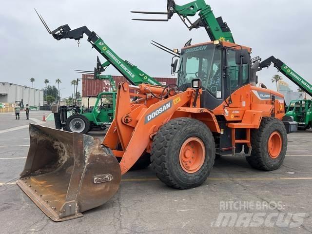 Doosan DL220-5 Kolové nakladače