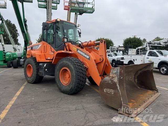 Doosan DL220-5 Kolové nakladače